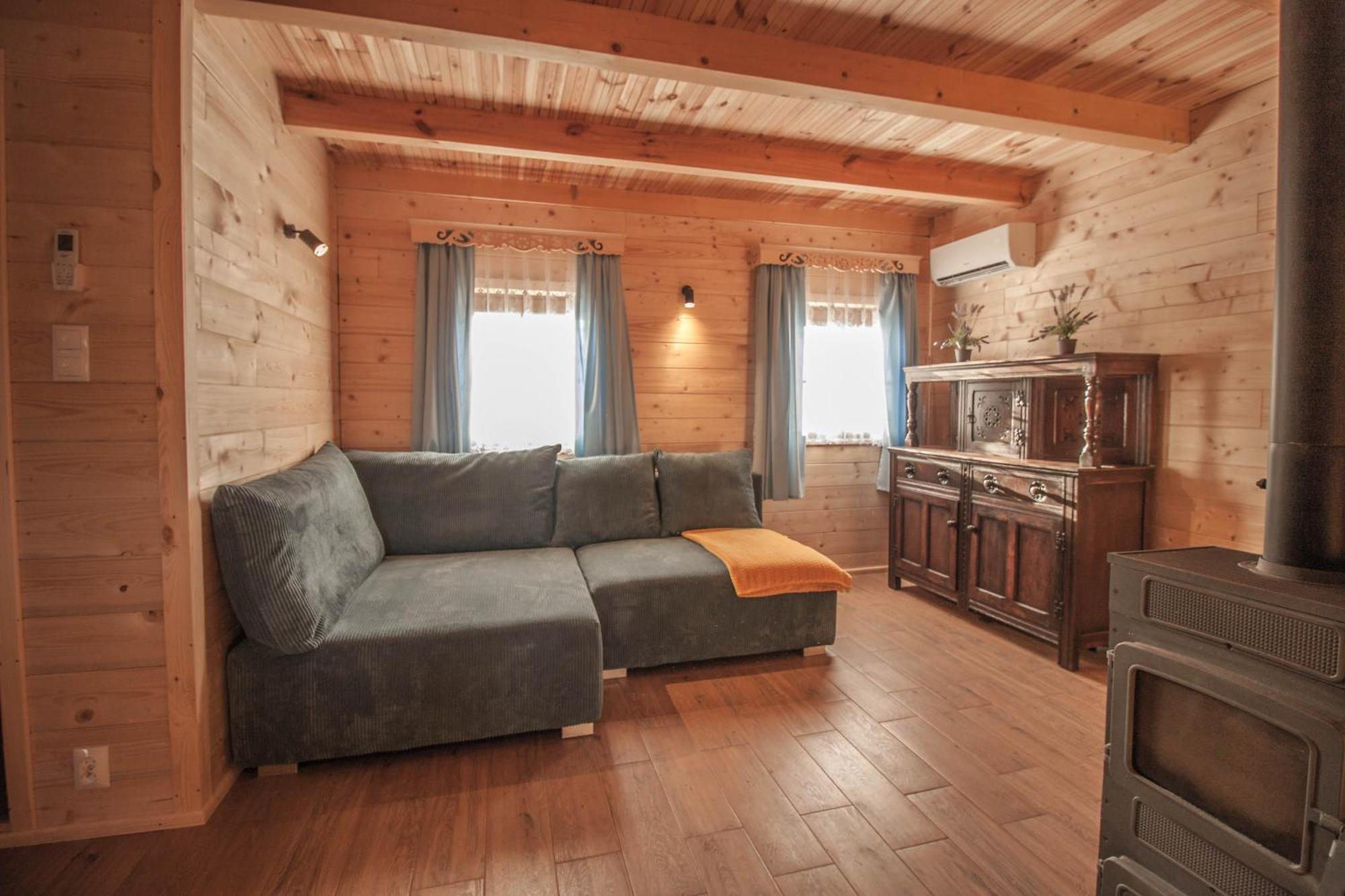 Holiday House Folwark Jelen Poniklica ภายนอก รูปภาพ